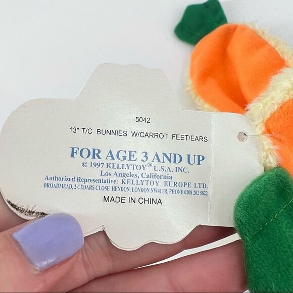 NWT Vintage KellyToy Easter Rabbit Bunny Plush Stuffed stuffie carrots 1997 - Picture 10 of 10